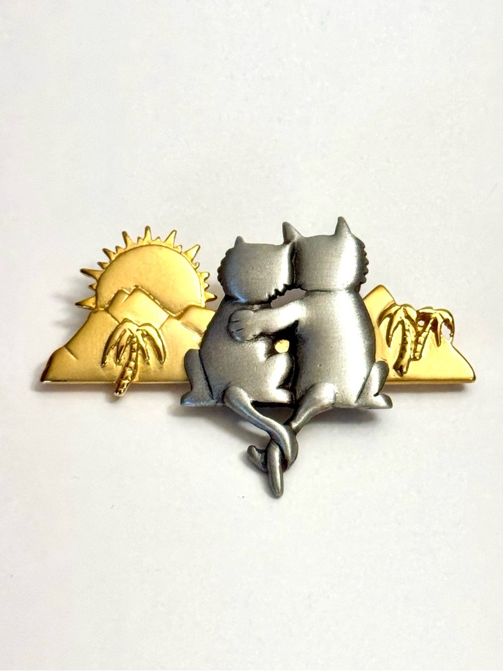Vintage 1986 JJ Cats Watching Sunset Brooch Signed JJ Jewelry Cat Lovers Pin
